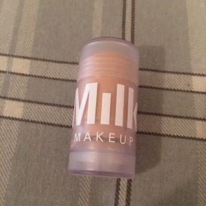 Milkmakeup blur stick